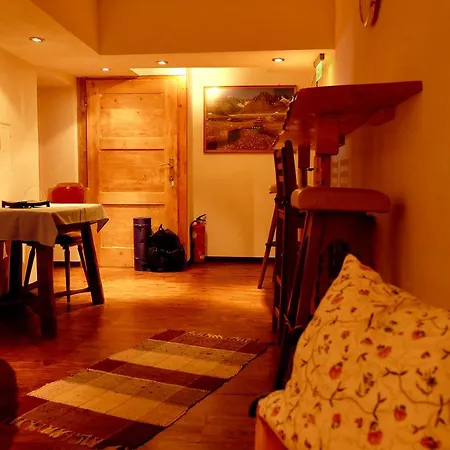 Hostel Weisses Roessl *