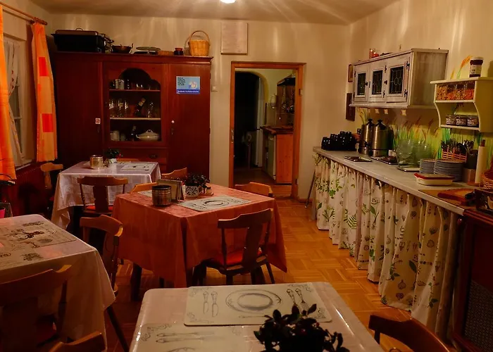 Hostel Weisses Roessl *