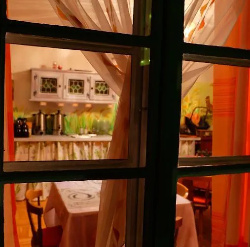 Hostel Weisses Rössl *